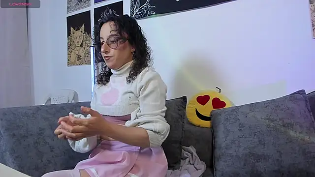 Snapshot of little__ammy chatting on June 11, 2026, 11:13 pm little ammy online show from June 11, 2026, 11:13 pm