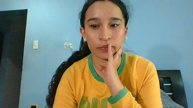 scarlettscottX online show from February 11, 2026, 2:11 am