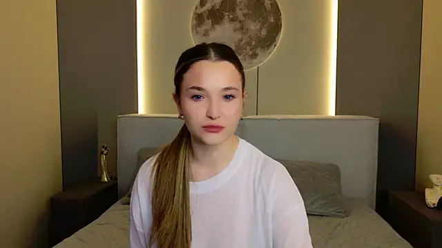 Lina Sinerz online show from March 2, 2026, 8:27 pm