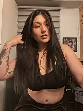 Snapshot of Magenta_Moon chatting on July 14, 2026, 12:21 am Magenta Moon online show from July 14, 2026, 12:21 am