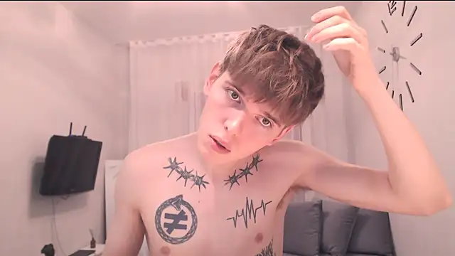 Fredd Xanders online show from May 17, 2026, 10:32 pm