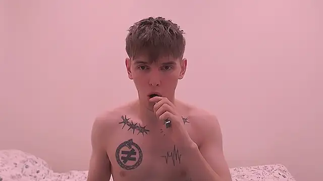 Snapshot of Fredd_Xanders chatting on March 22, 2026, 1:42 am Fredd Xanders online show from March 22, 2026, 1:42 am