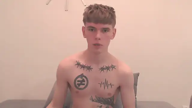 Snapshot of Fredd_Xanders chatting on April 18, 2026, 7:58 pm Fredd Xanders online show from April 18, 2026, 7:58 pm