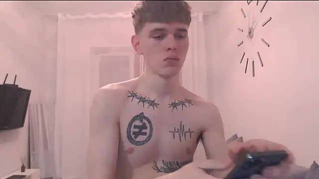 Snapshot of Fredd_Xanders chatting on April 15, 2026, 1:55 am Fredd Xanders online show from April 15, 2026, 1:55 am