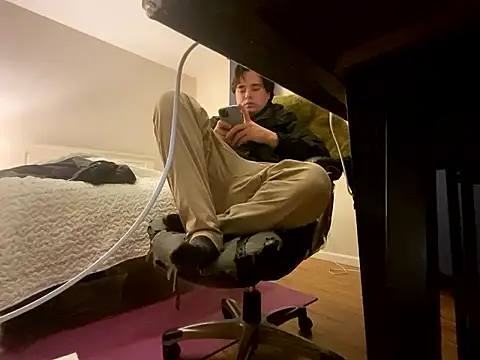 phantom898983 online show from January 14, 2026, 2:04 am