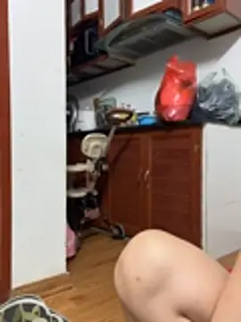 Snapshot of Hello_honey chatting on June 6, 2026, 4:45 pm Hello honey online show from June 6, 2026, 4:45 pm