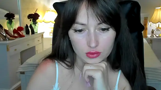 Snapshot of RosiAlina chatting on June 19, 2026, 7:14 am RosiAlina online show from June 19, 2026, 7:14 am