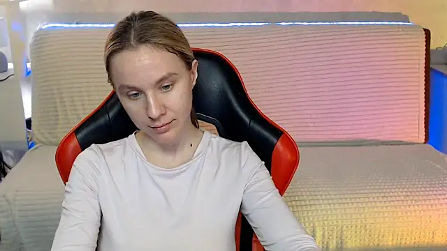 MiaBun1 online show from May 2, 2026, 7:02 am