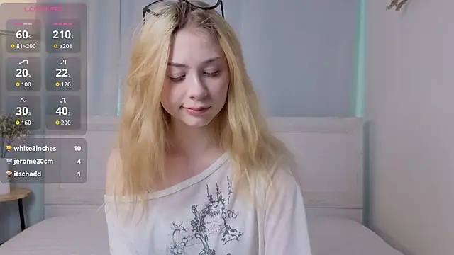 Snapshot of kaity_berry chatting on December 14, 2025, 8:31 am kaity berry online show from December 14, 2025, 8:31 am