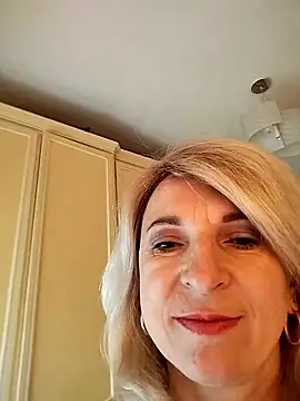 AhlyssaLove1155 online show from January 9, 2026, 1:29 pm