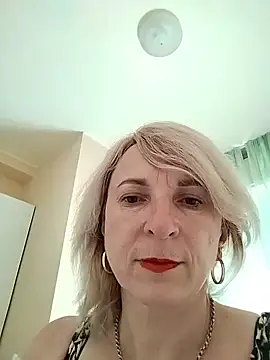 Snapshot of AhlyssaLove1155 chatting on August 3, 2026, 12:22 pm AhlyssaLove1155 online show from August 3, 2026, 12:22 pm