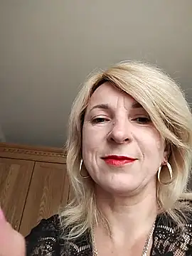 Snapshot of AhlyssaLove1155 chatting on July 4, 2026, 1:48 pm AhlyssaLove1155 online show from July 4, 2026, 1:48 pm