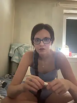 BellaLoverxx online show from February 7, 2026, 9:45 pm