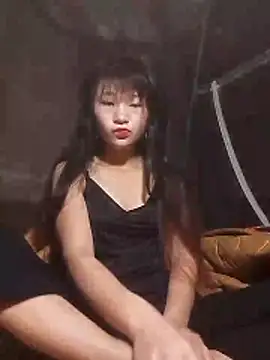 hinata-xx online show from December 18, 2025, 3:44 am