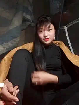 hinata-xx online show from December 15, 2025, 5:35 am