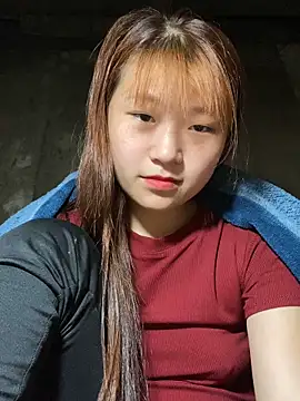 hinata-xx online show from May 2, 2026, 7:57 am