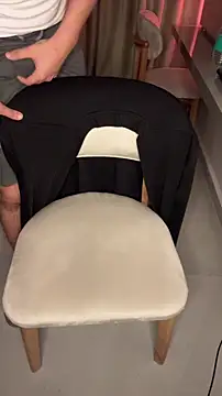 Snapshot of 2HARDKURT chatting on December 5, 2025, 6:28 pm 2HARDKURT online show from December 5, 2025, 6:28 pm