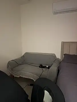 Snapshot of 2HARDKURT chatting on February 8, 2026, 6:27 pm 2HARDKURT online show from February 8, 2026, 6:27 pm