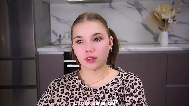 SolBurri online show from February 2, 2026, 1:59 am