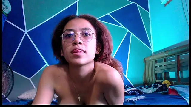 bellota bunny online show from April 9, 2026, 8:37 pm