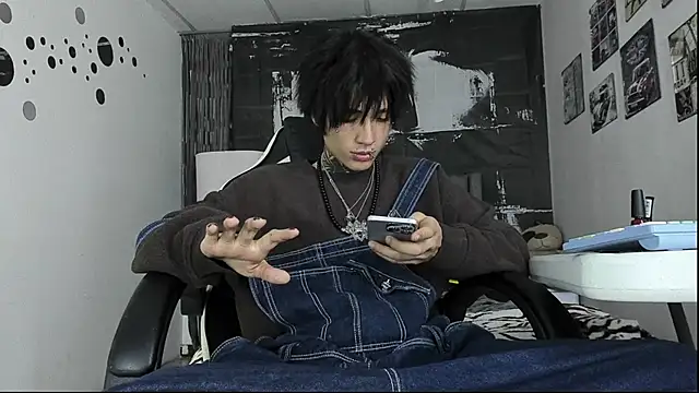 koryu skull online show from March 20, 2026, 1:28 am