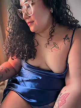 VanesssaMilf  online show from June 29, 2026, 12:05 pm