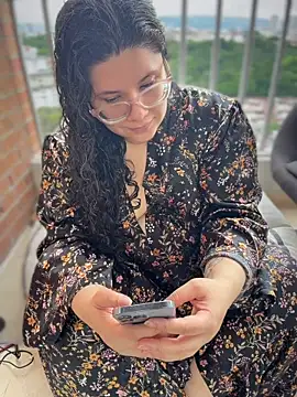 VanesssaMilf  online show from July 19, 2026, 8:05 pm