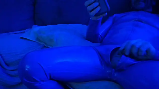 cosmiccloudpig online show from March 2, 2026, 5:08 am