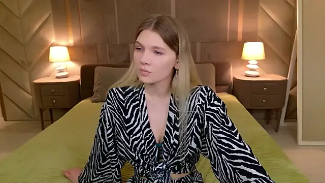 Snapshot of Vivien_Hans chatting on March 17, 2026, 3:37 pm Vivien Hans online show from March 17, 2026, 3:37 pm