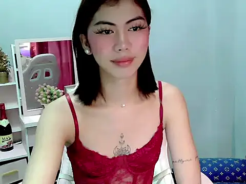 Ur hottestdella online show from March 19, 2026, 9:26 pm