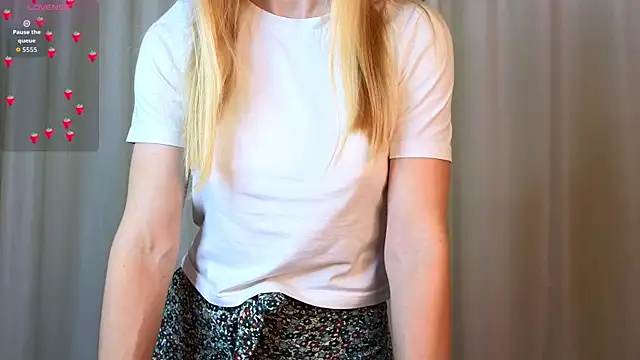 Snapshot of blond_forgivable chatting on December 14, 2025, 3:02 am blond forgivable online show from December 14, 2025, 3:02 am