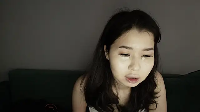 kimyjina online show from April 25, 2026, 3:20 am