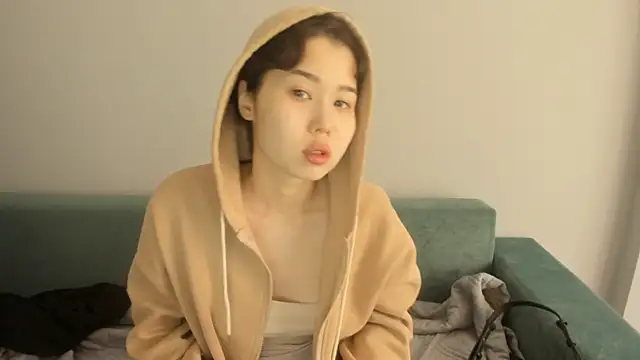 kimyjina online show from March 17, 2026, 3:31 am