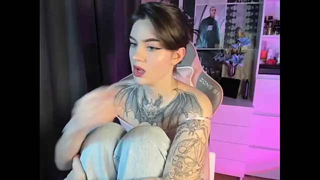 Snapshot of NikkieKitty chatting on February 8, 2026, 2:37 pm NikkieKitty online show from February 8, 2026, 2:37 pm