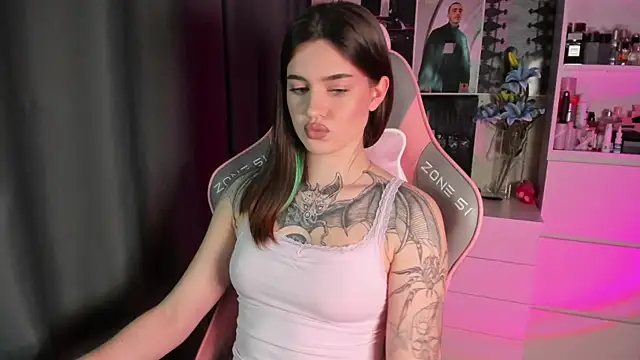 Snapshot of NikkieKitty chatting on March 21, 2026, 4:11 pm NikkieKitty online show from March 21, 2026, 4:11 pm