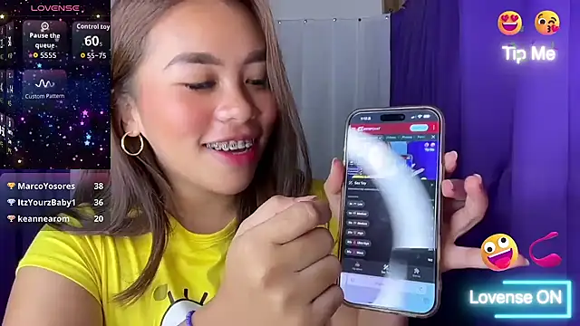 Snapshot of Lovely_apple19 chatting on July 11, 2026, 5:19 am Lovely apple19 online show from July 11, 2026, 5:19 am