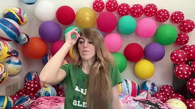 Snapshot of CelestialRuby chatting on February 14, 2026, 4:51 pm CelestialRuby online show from February 14, 2026, 4:51 pm