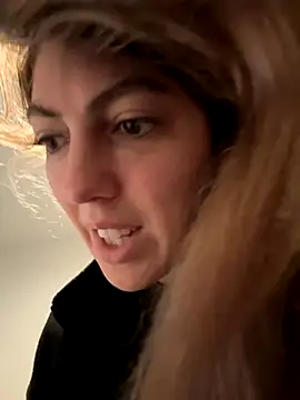 Snapshot of CelestialRuby chatting on December 1, 2025, 4:52 pm CelestialRuby online show from December 1, 2025, 4:52 pm