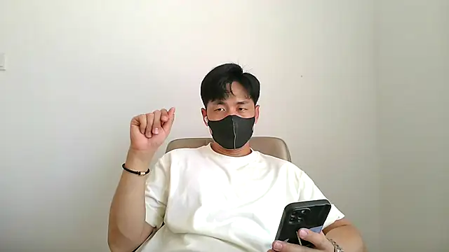 Snapshot of kimze7 chatting on August 6, 2026, 4:29 am kimze7 online show from August 6, 2026, 4:29 am