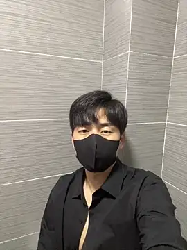 kimze7 online show from February 28, 2026, 4:06 pm