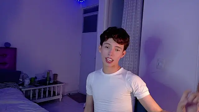 Dani Dancer online show from February 5, 2026, 11:33 pm