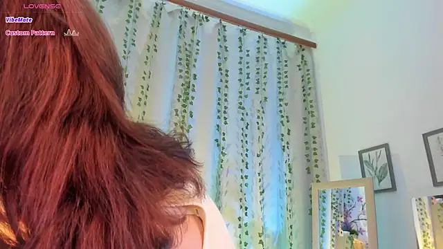 Snapshot of TariLechliter chatting on February 23, 2026, 4:51 pm TariLechliter online show from February 23, 2026, 4:51 pm