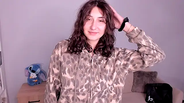 TariLechliter online show from December 21, 2025, 3:47 pm