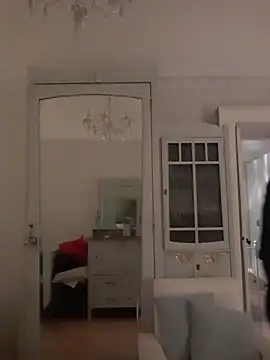 Snapshot of luminousace chatting on December 17, 2025, 1:21 am luminousace online show from December 17, 2025, 1:21 am