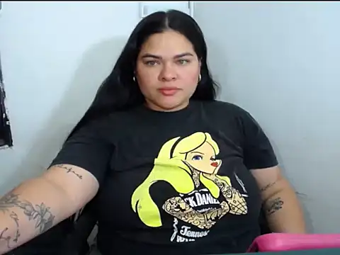 Snapshot of NinaFuentes2X chatting on July 2, 2026, 3:18 am NinaFuentes2X online show from July 2, 2026, 3:18 am