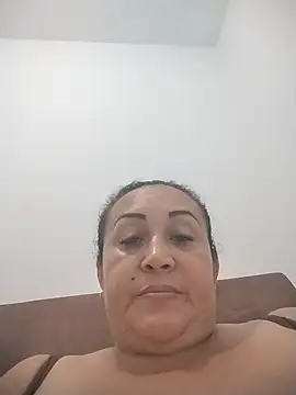 Nini Love  online show from June 15, 2026, 5:51 am