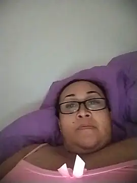 Snapshot of Nini_Love_ chatting on July 12, 2026, 9:26 pm Nini Love online show from July 12, 2026, 9:26 pm