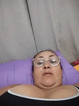 Nini Love  online show from February 18, 2026, 2:20 am