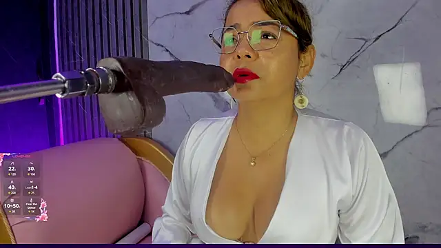 Snapshot of shayra_boobs2 chatting on July 9, 2026, 10:15 am shayra boobs2 online show from July 9, 2026, 10:15 am