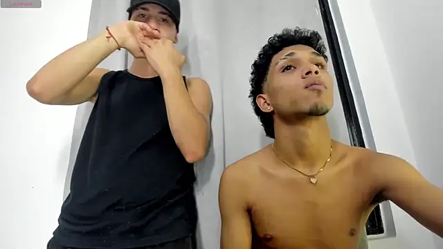 Snapshot of angel_boy_sex chatting on December 13, 2025, 9:54 pm angel boy sex online show from December 13, 2025, 9:54 pm